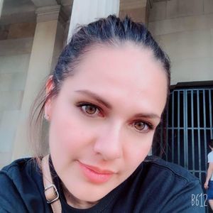 Meet your Posher, Victoria f